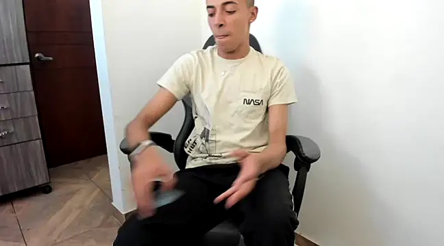 twink latino5 online show from 1, 2, 2025