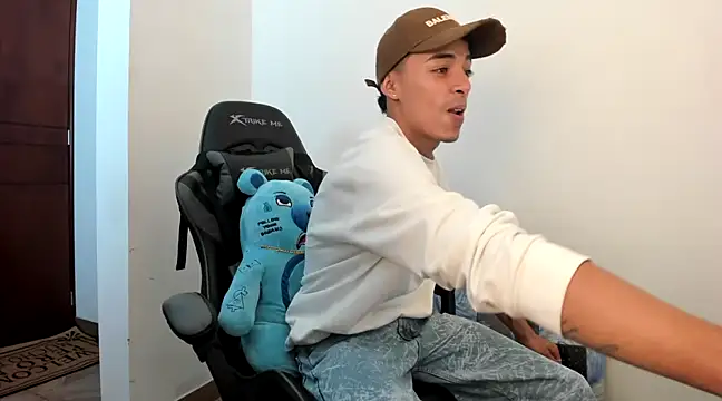 twink latino5 online show from 23, 2, 2025