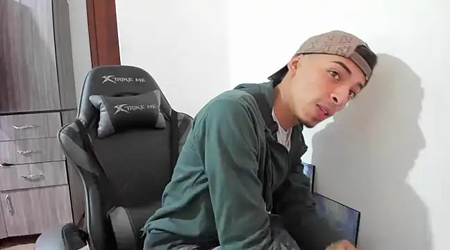 twink latino5 online show from 18, 3, 2025