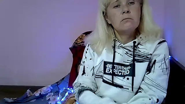 sakura blonde online show from 28, 12, 2024