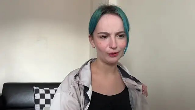 bumble bee online show from 28, 12, 2024