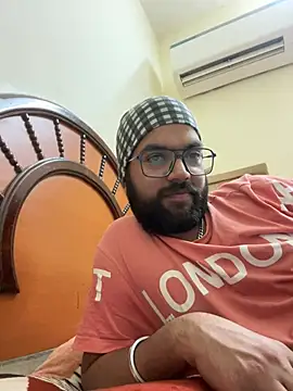 Arsh Loves Luv online show from 26, 12, 2024