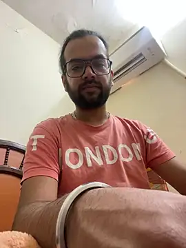 Arsh Loves Luv online show from 28, 12, 2024