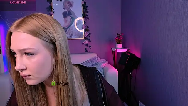 playful sophie online show from 17, 10, 2025