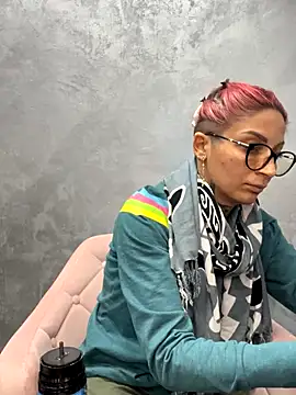 Lucky Deniz online show from 5, 12, 2025