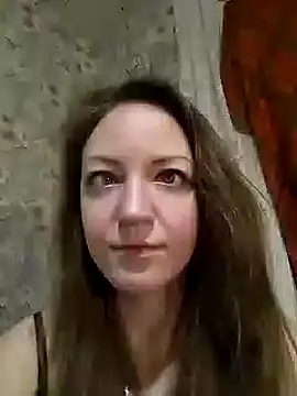 KattyLuuu online show from 2, 1, 2025