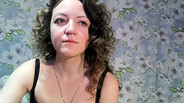 KattyLuuu online show from 8, 1, 2025