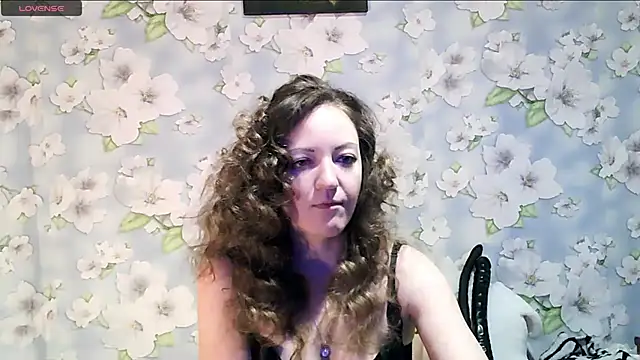 KattyLuuu online show from 2, 2, 2025