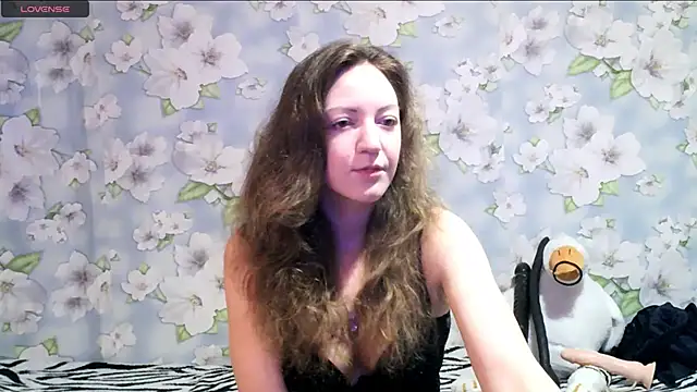 KattyLuuu online show from 8, 2, 2025