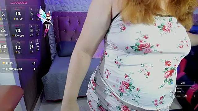 Snapshot of chloe_prg chatting on 4, 11, 2025 chloe prg online show from 4, 11, 2025