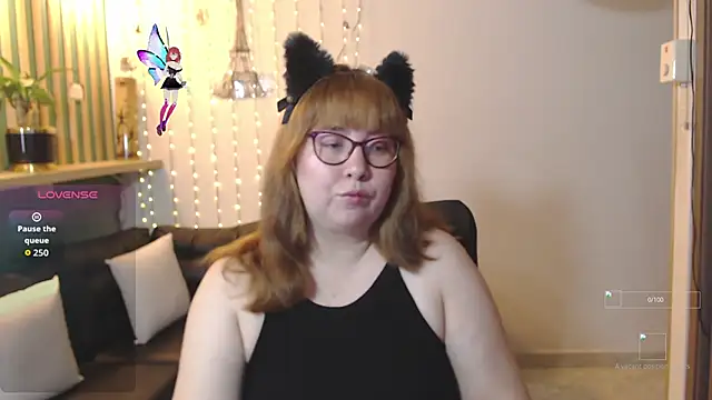 Snapshot of chloe_prg chatting on 21, 11, 2025 chloe prg online show from 21, 11, 2025