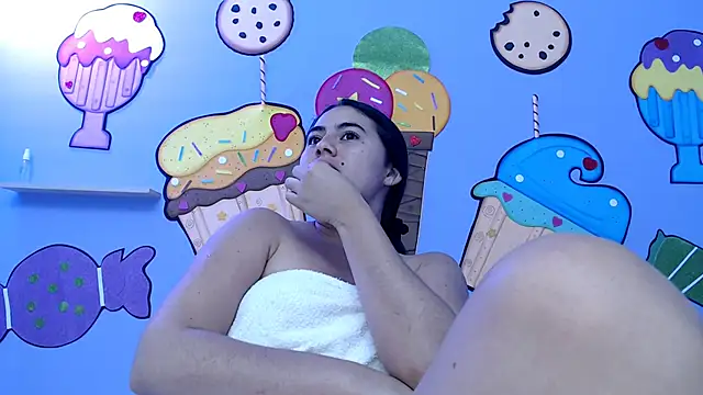 Snapshot of sweetfantacies18 chatting on 21, 2, 2025 sweetfantacies18 online show from 21, 2, 2025