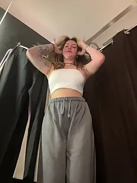 Snapshot of MayaMystic chatting on 2, 1, 2025 MayaMystic online show from 2, 1, 2025