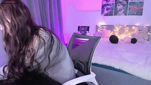 Lissa Meow  online show from 11, 1, 2026