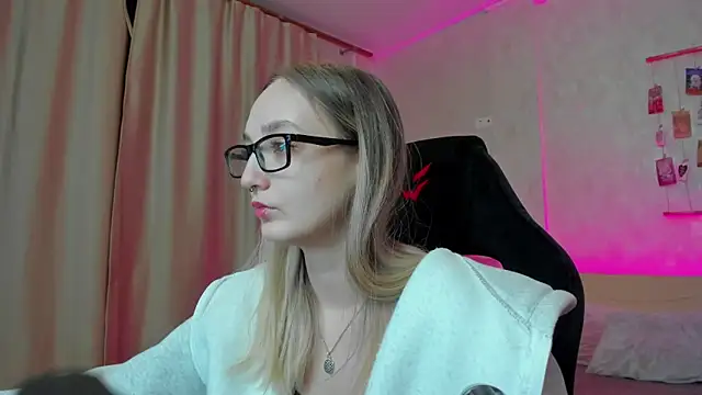 Snapshot of Cheryl__Brown chatting on 12, 2, 2025 Cheryl Brown online show from 12, 2, 2025