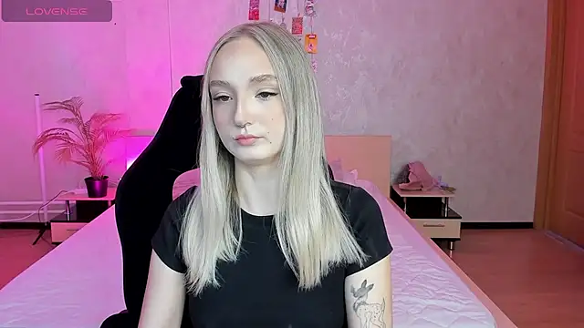 Snapshot of Cheryl__Brown chatting on 15, 3, 2025 Cheryl Brown online show from 15, 3, 2025