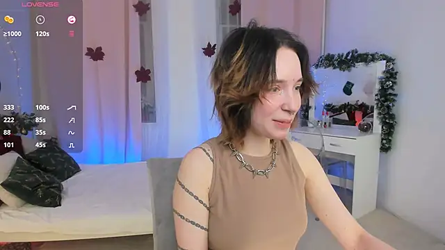lilithlunna online show from 7, 1, 2025