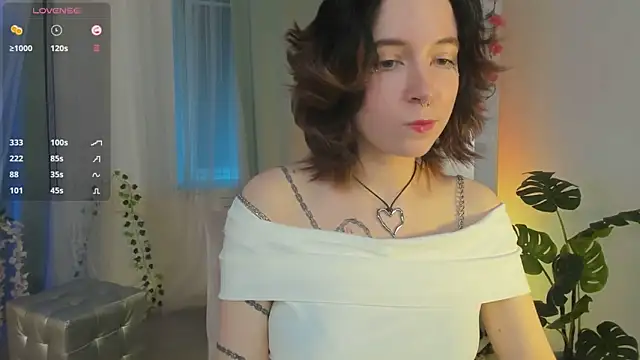 lilithlunna online show from 18, 2, 2025