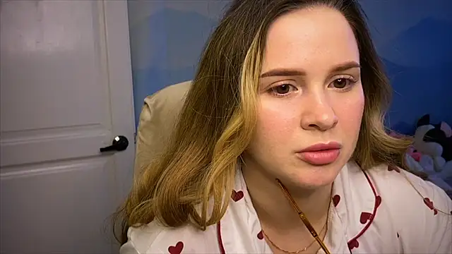 Snapshot of IlonaMurf chatting on 8, 3, 2026 IlonaMurf online show from 8, 3, 2026