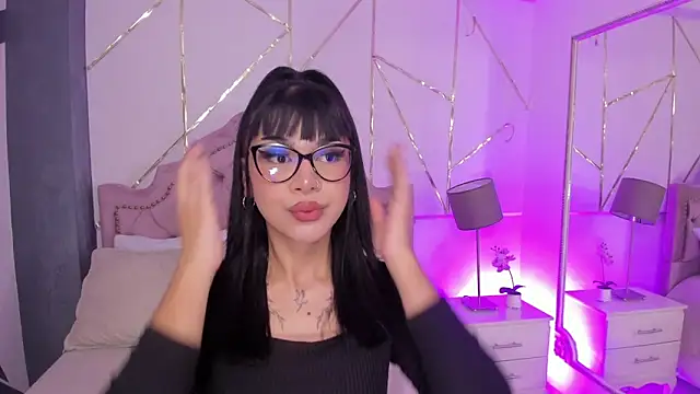 RoseCassie online show from 24, 1, 2025