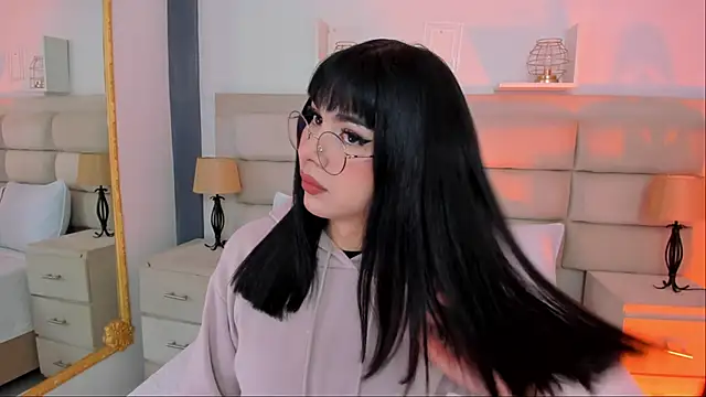 RoseCassie online show from 8, 3, 2025