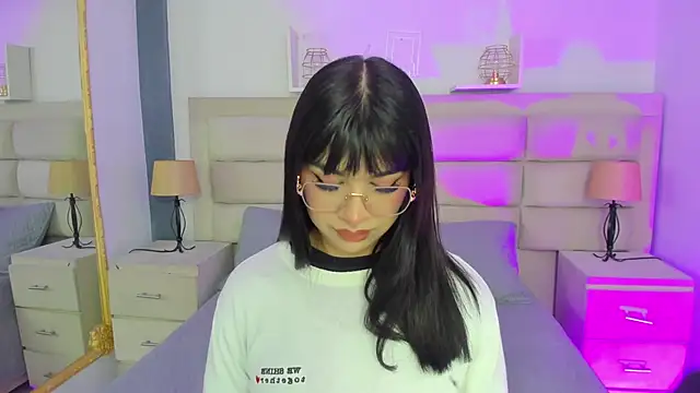 RoseCassie online show from 18, 3, 2025