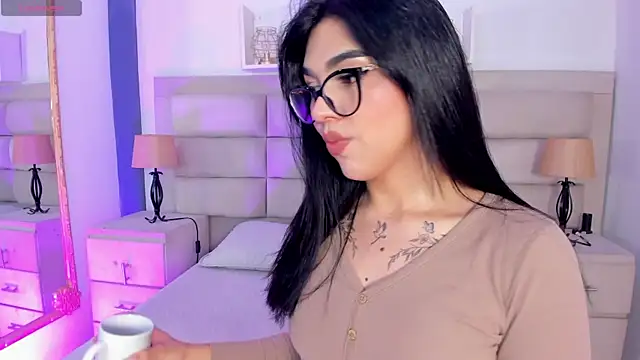 RoseCassie online show from 6, 10, 2025