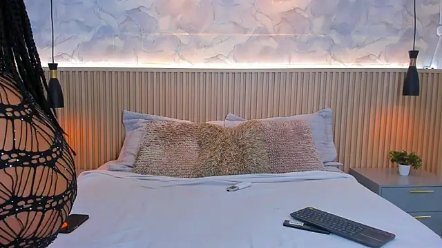 AinaraJimenez online show from 2, 10, 2025