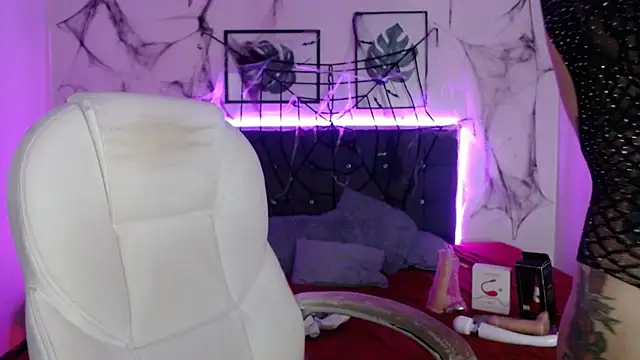 mia collens online show from 21, 10, 2025