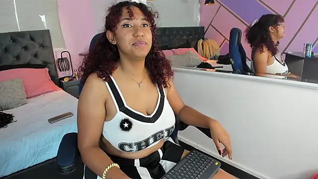 lauraltt online show from 3, 1, 2025