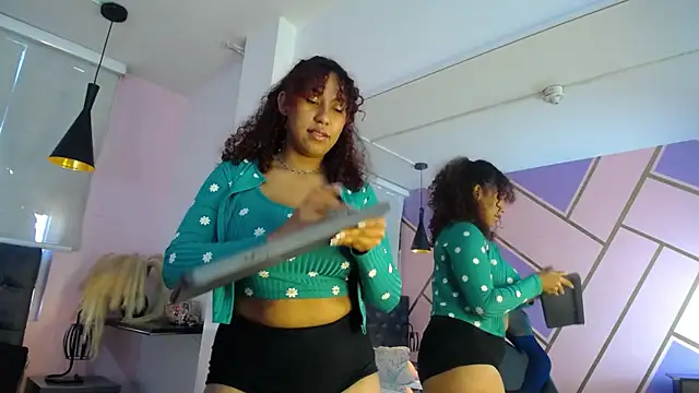 lauraltt online show from 20, 1, 2025