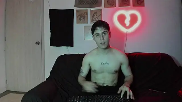 Snapshot of Antonello_Vannucci chatting on 4, 1, 2025 Antonello Vannucci online show from 4, 1, 2025