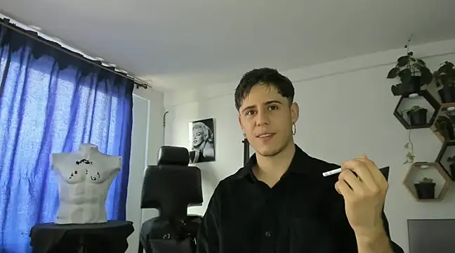 Snapshot of Antonello_Vannucci chatting on 12, 3, 2025 Antonello Vannucci online show from 12, 3, 2025