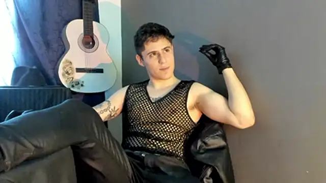 Snapshot of Antonello_Vannucci chatting on 19, 11, 2025 Antonello Vannucci online show from 19, 11, 2025