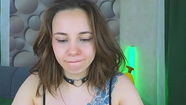 Cute smile sharon online show from 8, 3, 2025