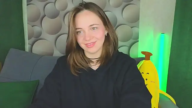 Cute smile sharon online show from 21, 3, 2025