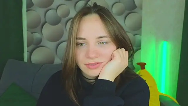 Cute smile sharon online show from 21, 3, 2025