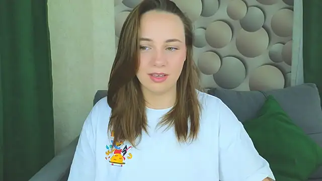 Cute smile sharon online show from 11, 9, 2025