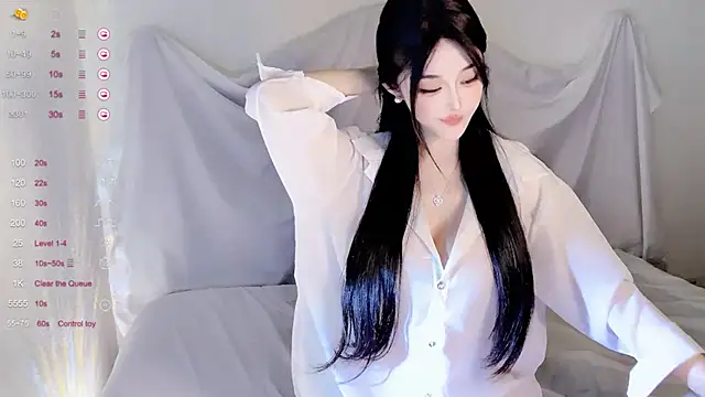 Snapshot of Irene--- chatting on 28, 2, 2026 Irene--- online show from 28, 2, 2026