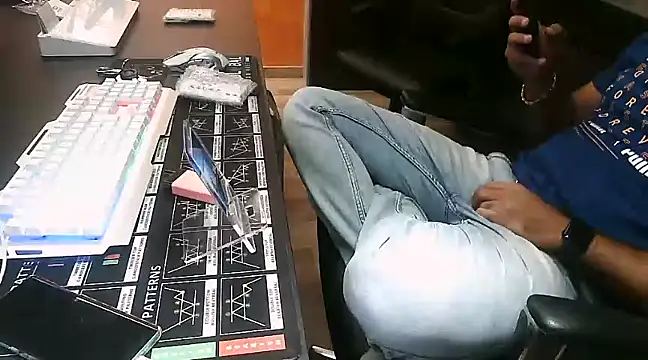 Snapshot of Nil_Talreja chatting on 19, 12, 2024 Nil Talreja online show from 19, 12, 2024