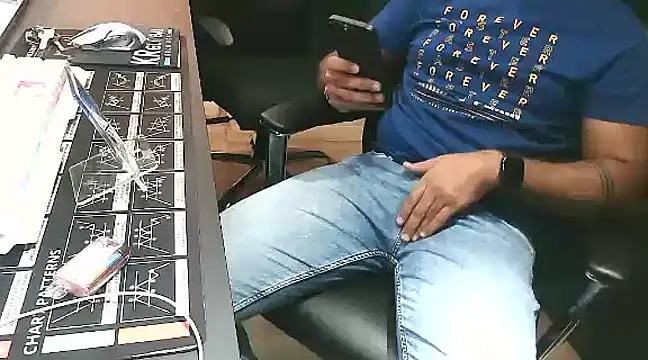 Snapshot of Nil_Talreja chatting on 21, 1, 2025 Nil Talreja online show from 21, 1, 2025