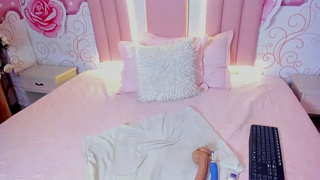 Lily Martinez online show from 10, 1, 2025