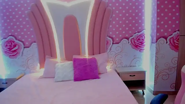 Lily Martinez online show from 20, 1, 2025