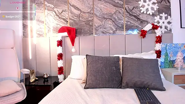 Sienna Blake  online show from 13, 12, 2025