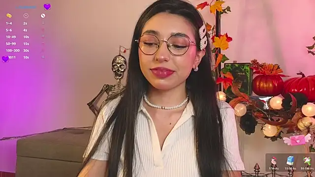 Snapshot of Sweet_Nyx chatting on 17, 10, 2025 Sweet Nyx online show from 17, 10, 2025