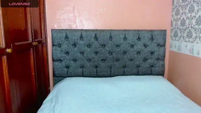 Snapshot of Crystal_Walls chatting on 21, 3, 2025 Crystal Walls online show from 21, 3, 2025