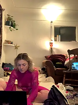 SilverandFox online show from 31, 10, 2025