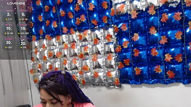 Snapshot of thaly_funn chatting on 21, 2, 2025 thaly funn online show from 21, 2, 2025