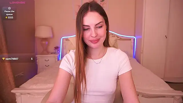 LexxiJoy online show from 4, 2, 2025