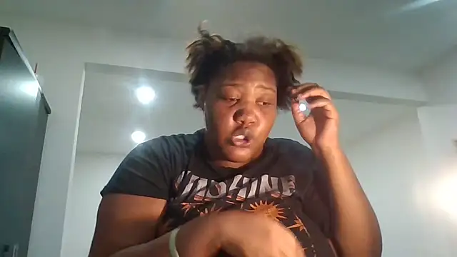 Snapshot of Kbaby337 chatting on 21, 12, 2025 Kbaby337 online show from 21, 12, 2025